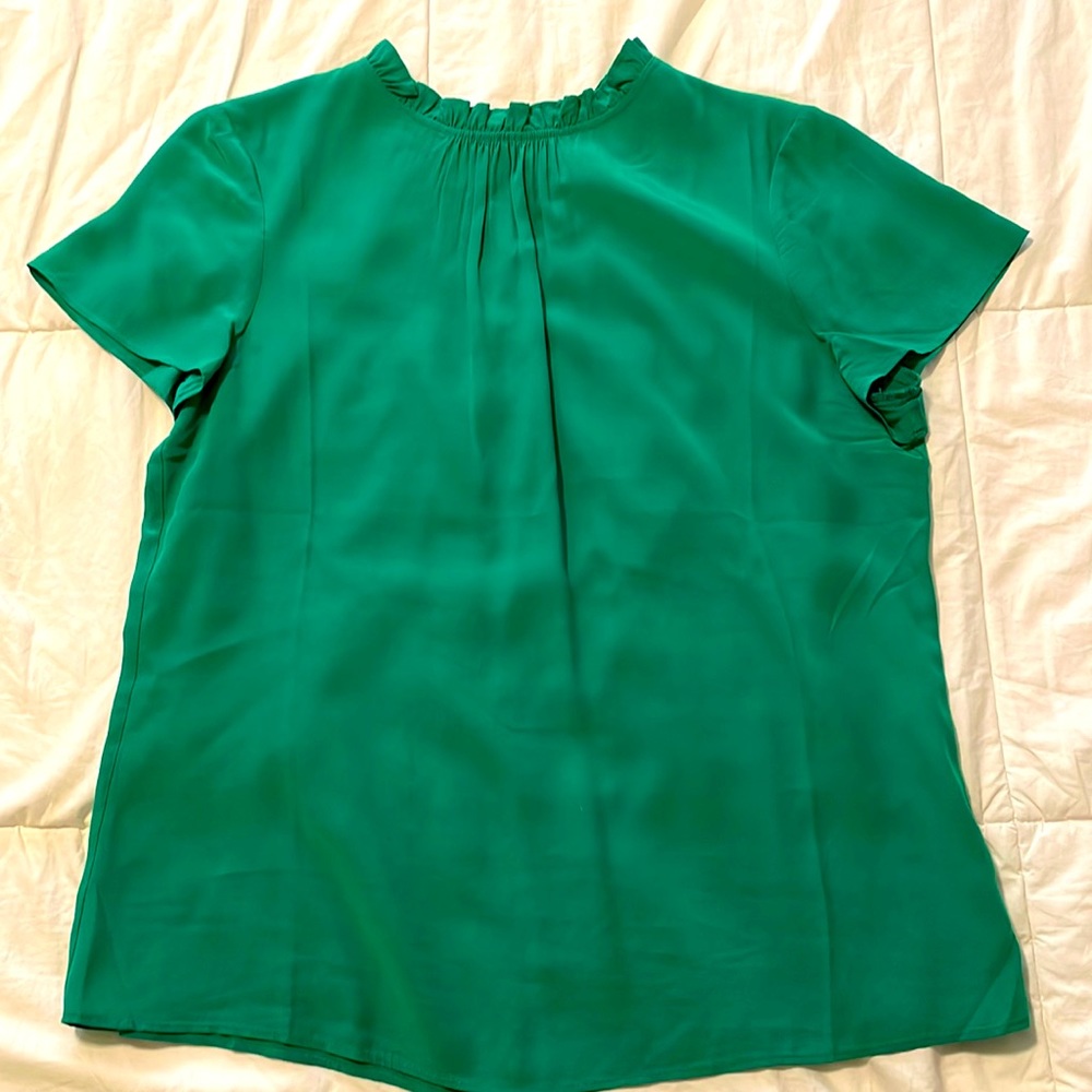 Beautiful Kelly green Boden top